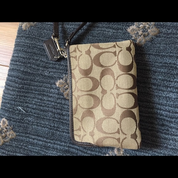 Coach Wristlet - Picture 2 of 6
